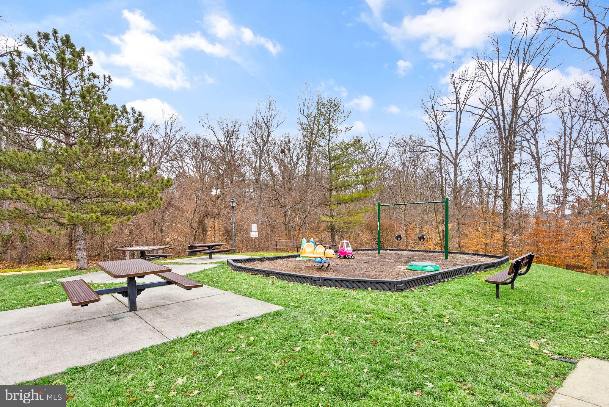 5701 Clapham ROAD