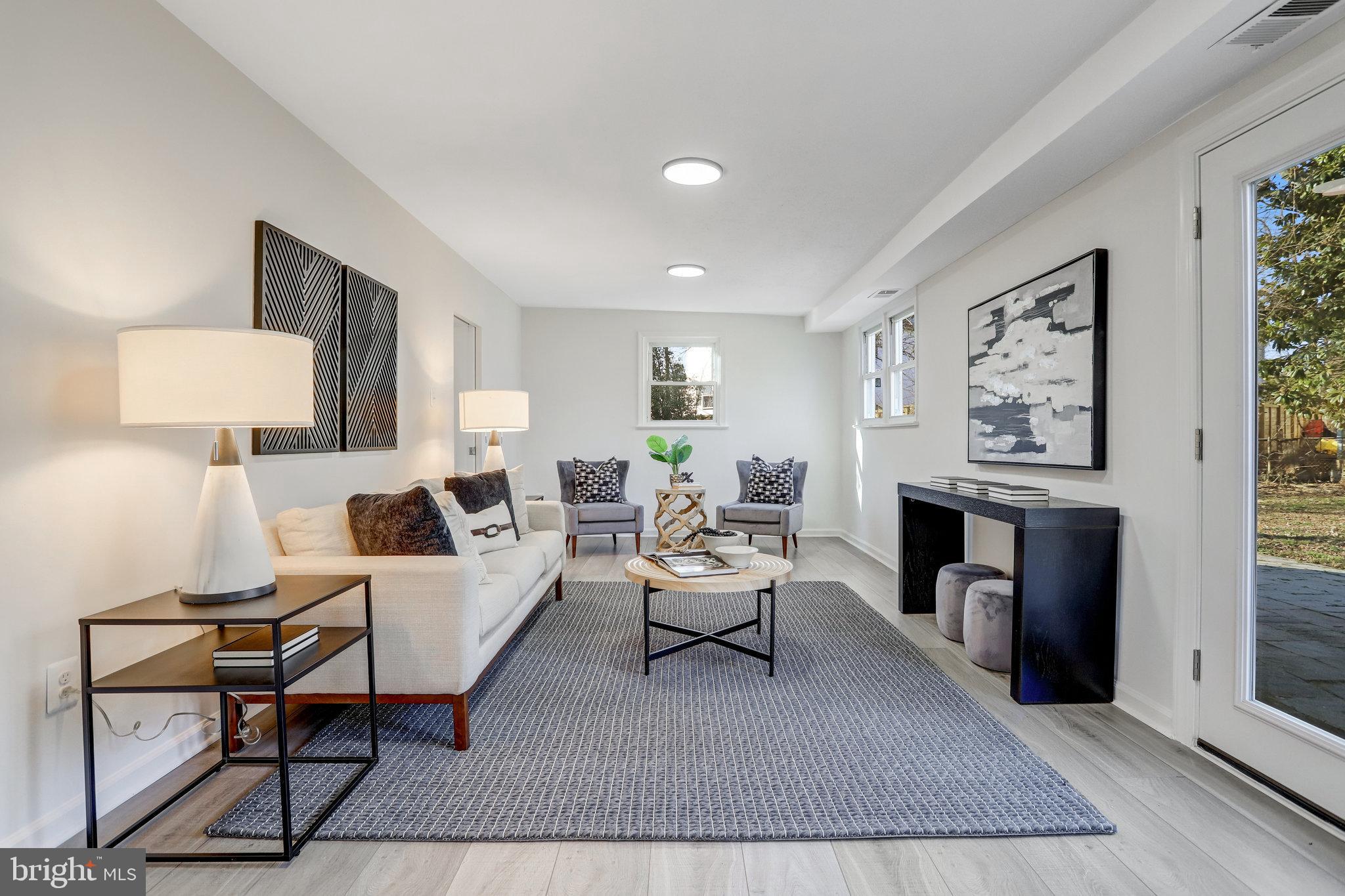 3201 Blundell Circle