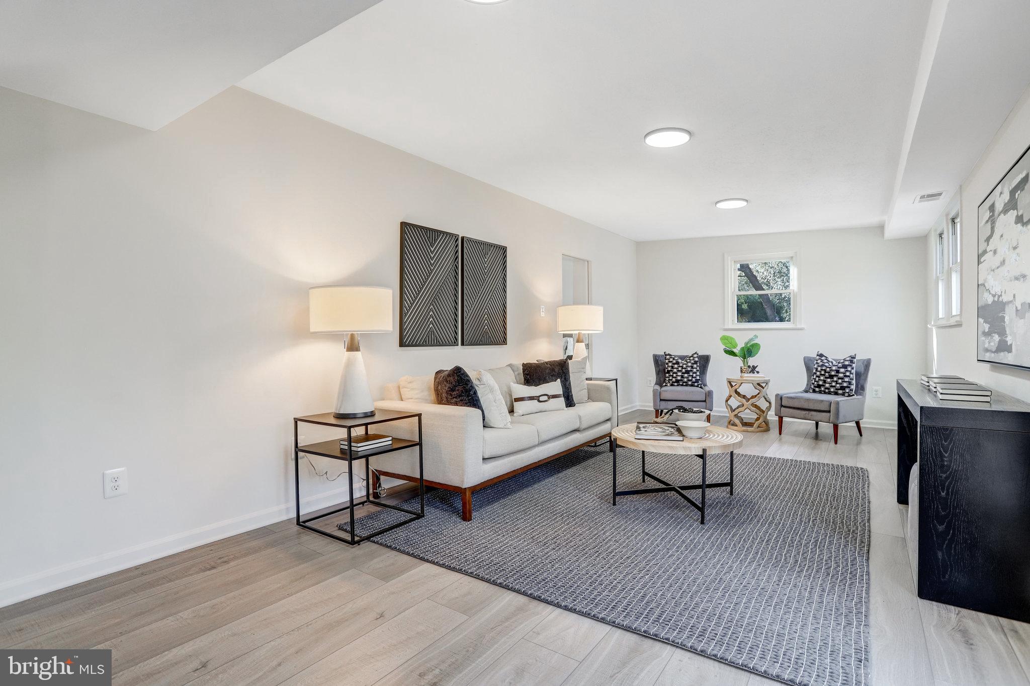 3201 Blundell Circle