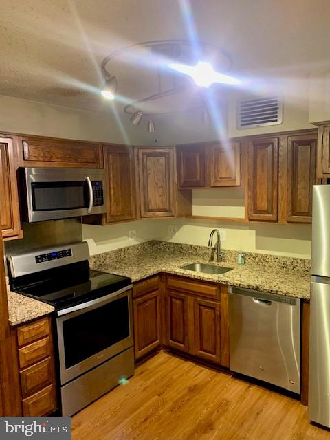 1800 Old Meadow ROAD Unit: 916