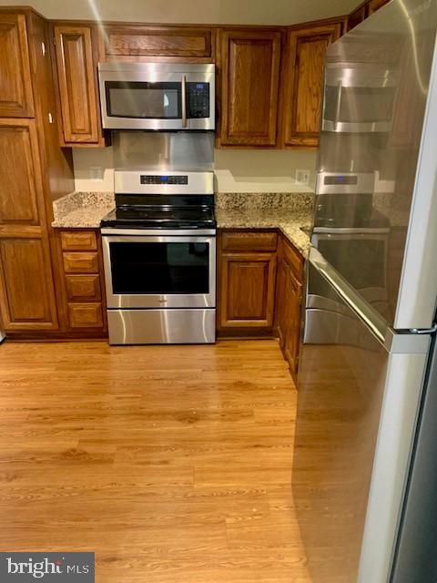 1800 Old Meadow ROAD Unit: 916