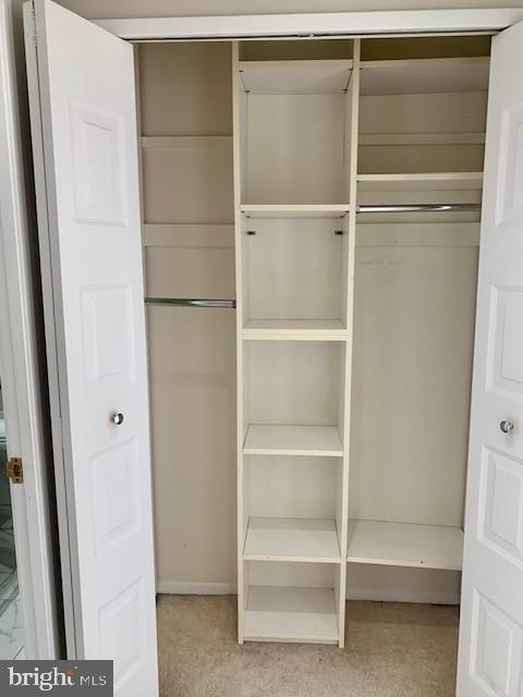 1800 Old Meadow ROAD Unit: 916
