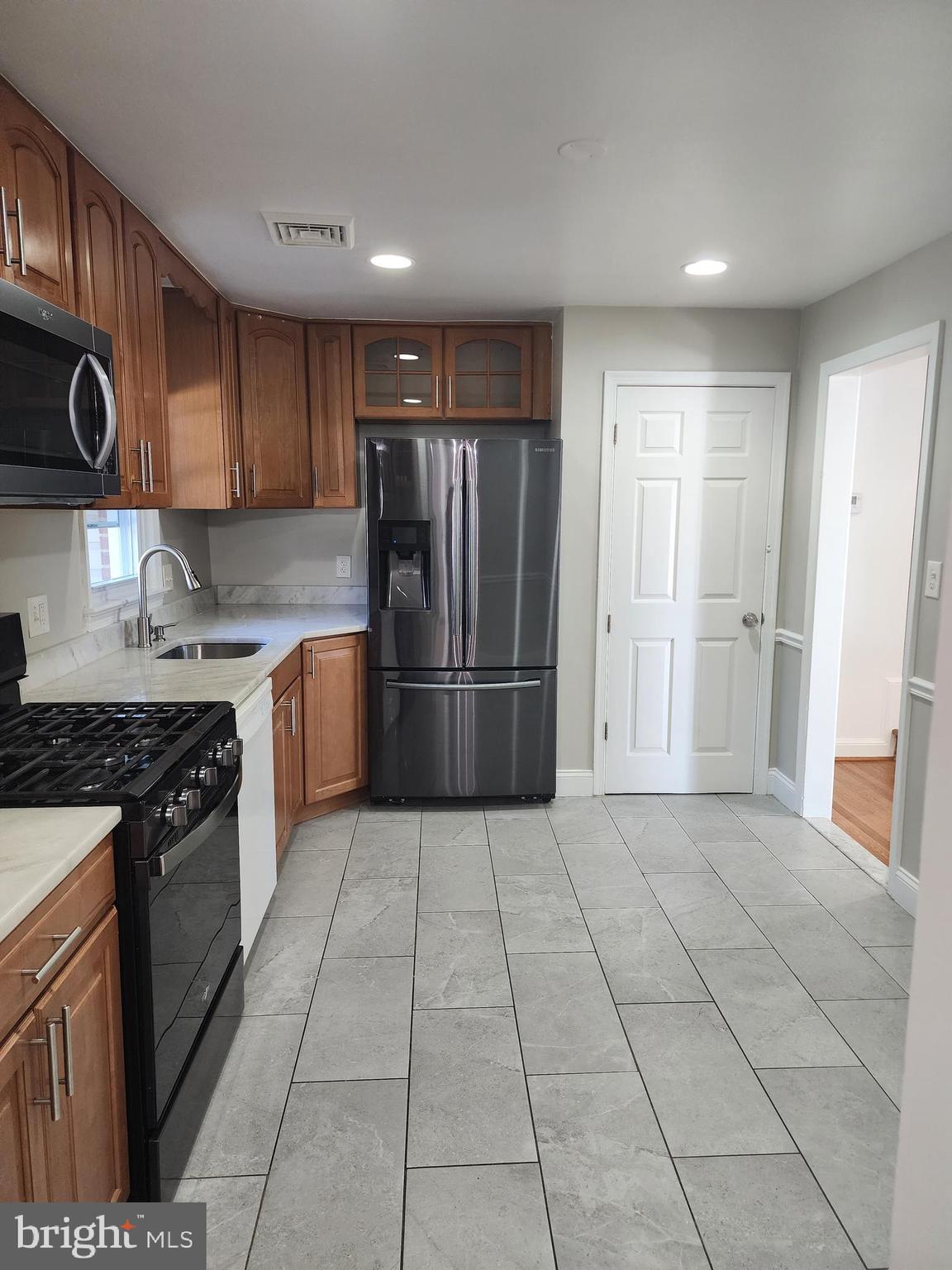 6017 Westchester Street