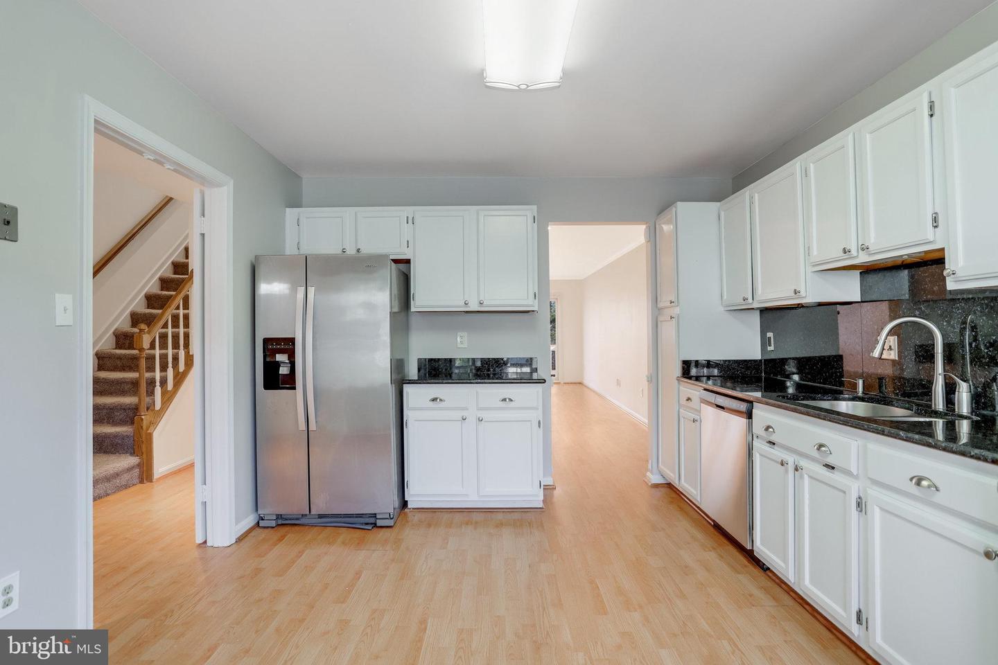 7606 Southern Oak Drive