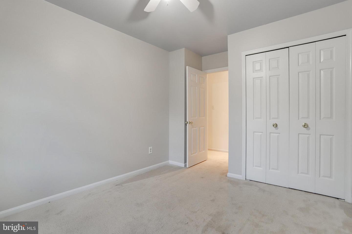 7606 Southern Oak Drive