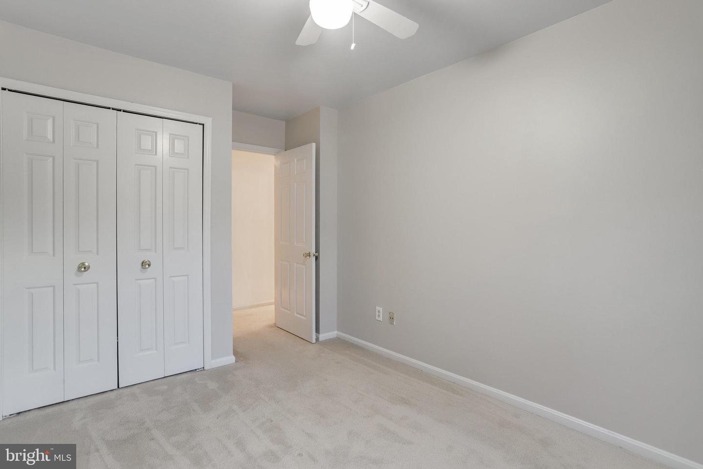7606 Southern Oak Drive
