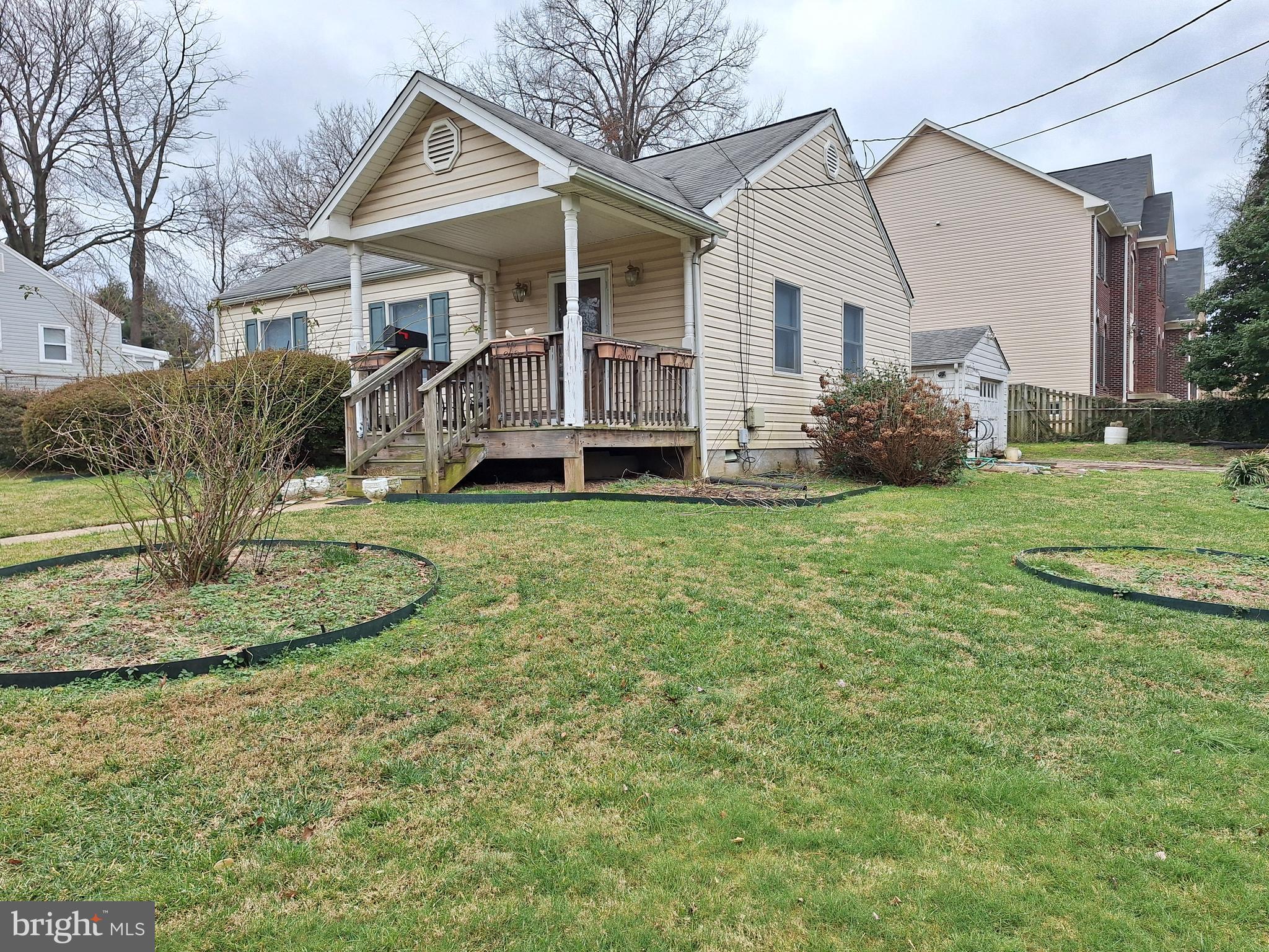 1830 Griffith Road