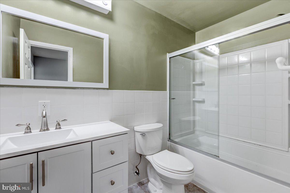 3811 Joshua Place Unit: D