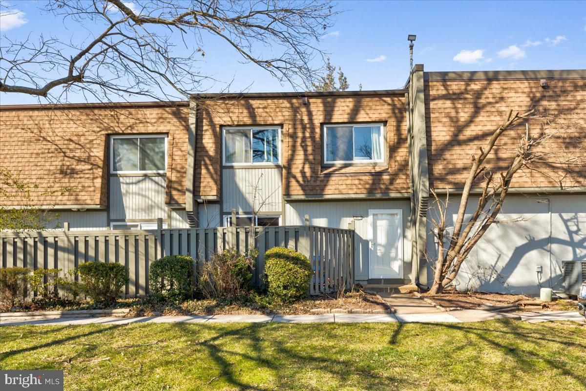 3811 Joshua Place Unit: D