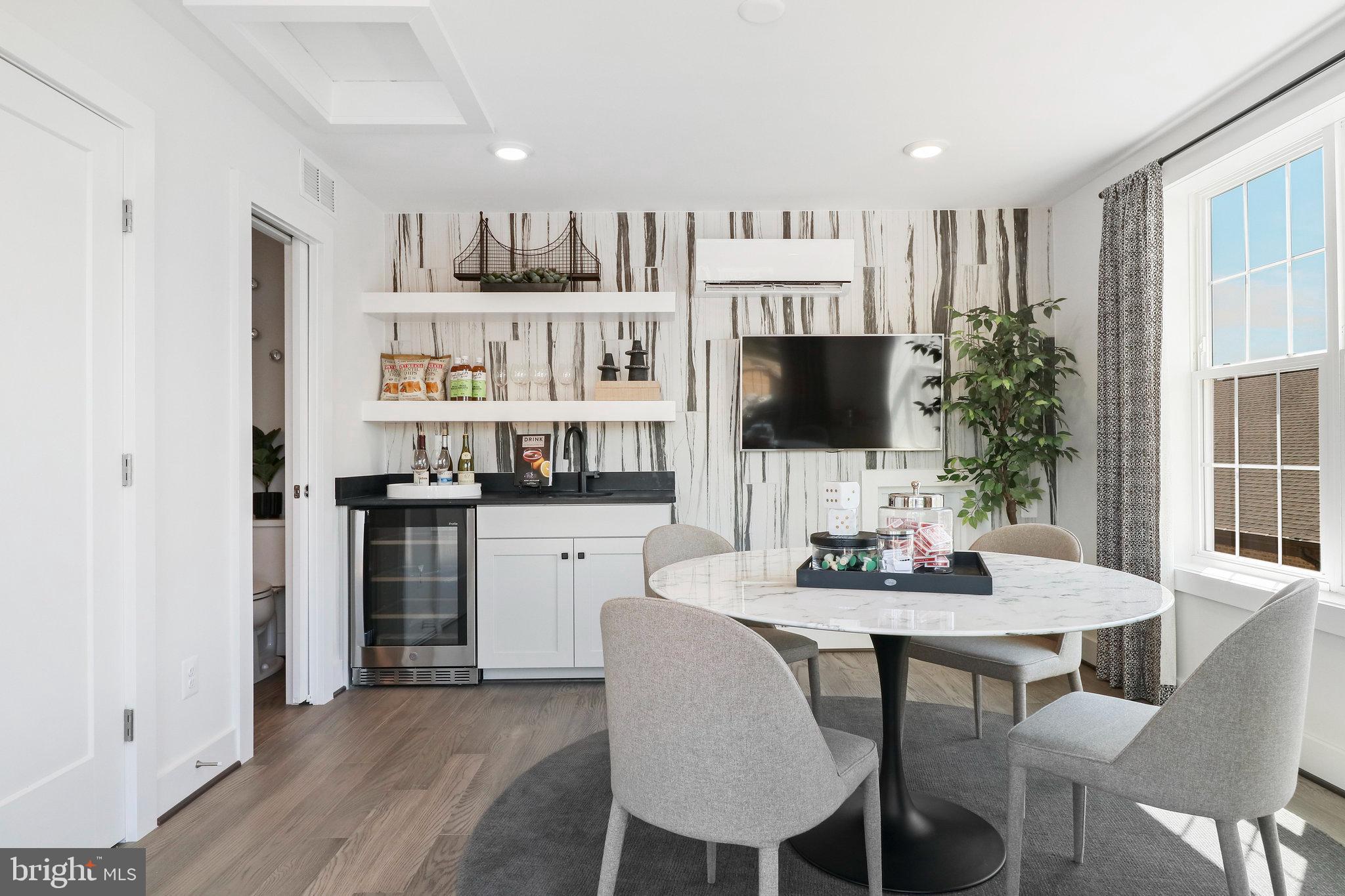 4368 Fair Lakes Court