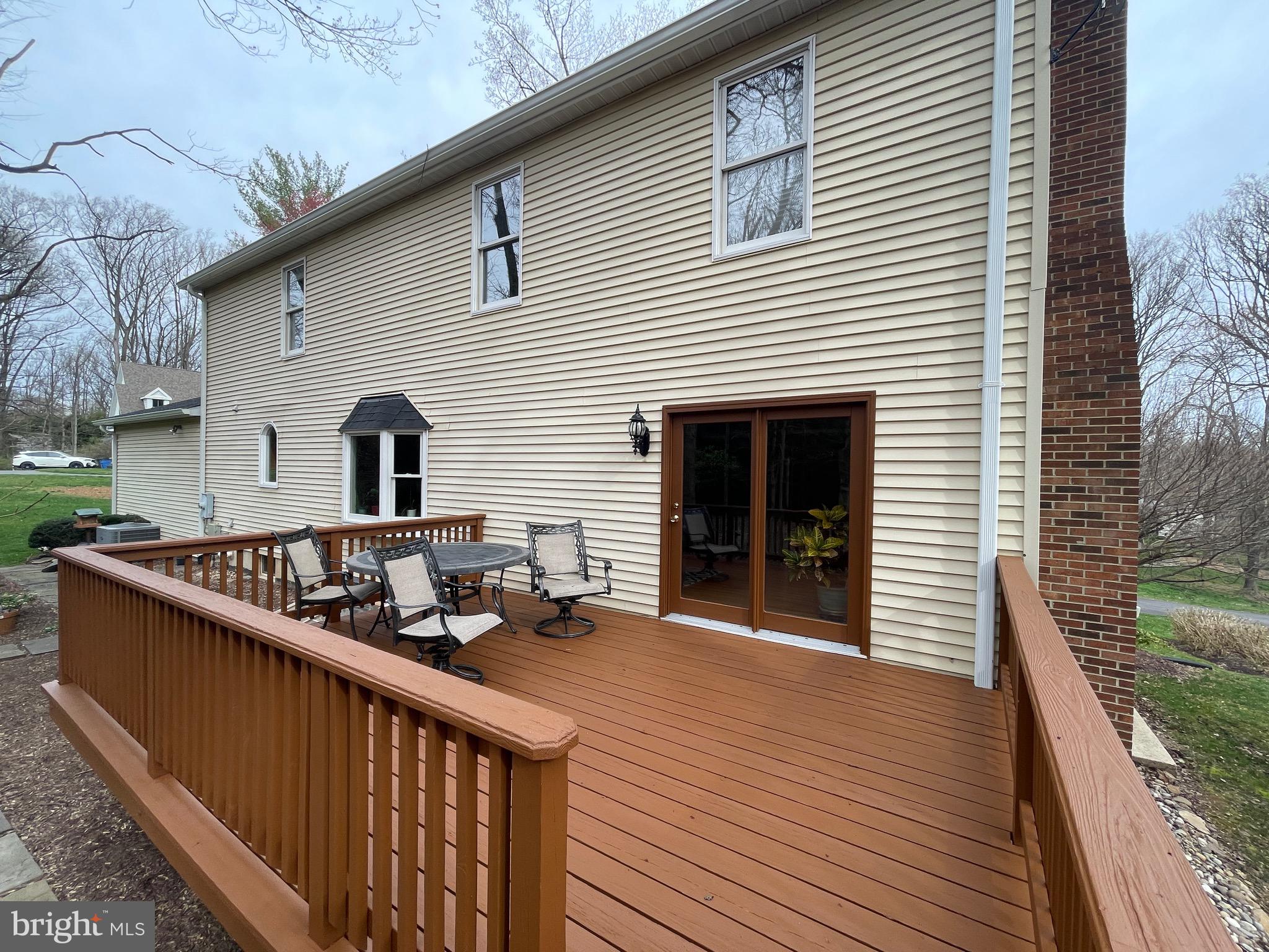 2112 Helmwood Court