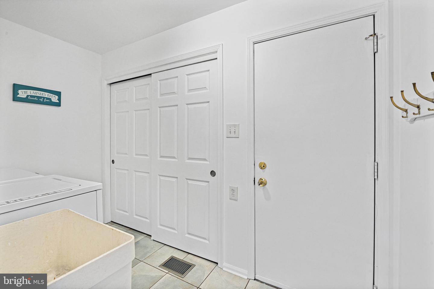 2112 Helmwood Court