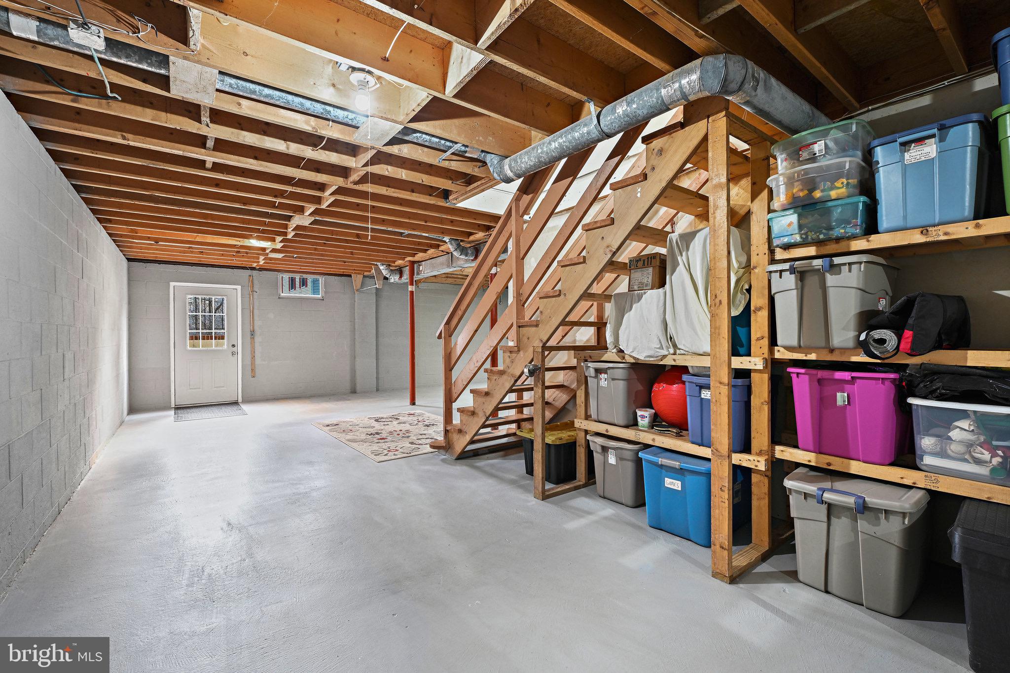 2112 Helmwood Court