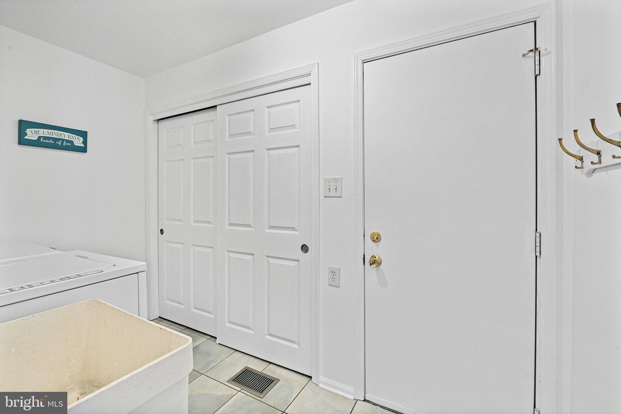 2112 Helmwood Court