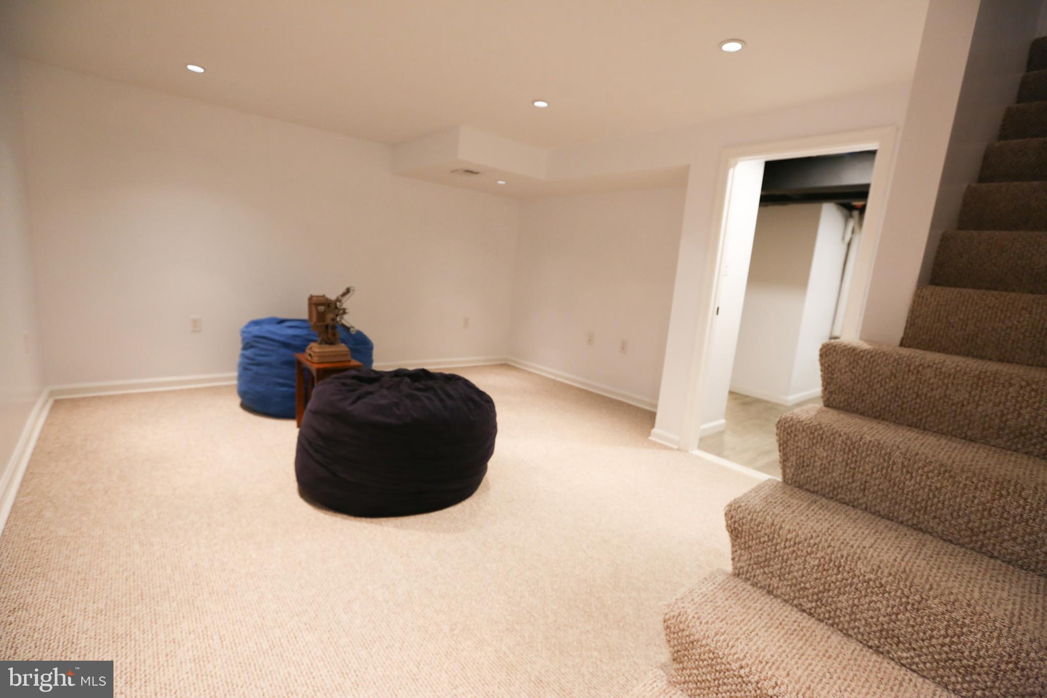 5921 Edgehill Drive