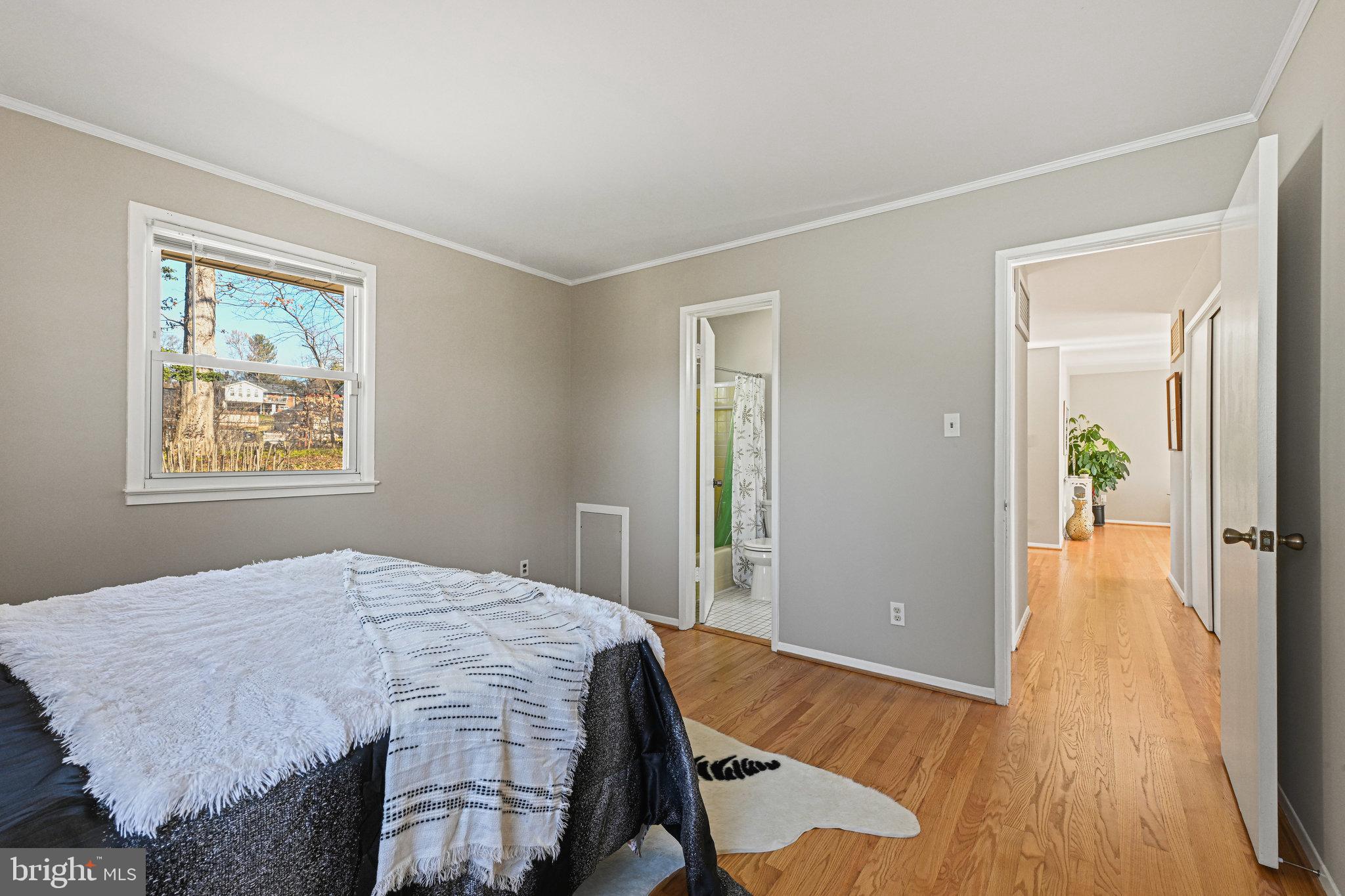 7910 Gosport Lane