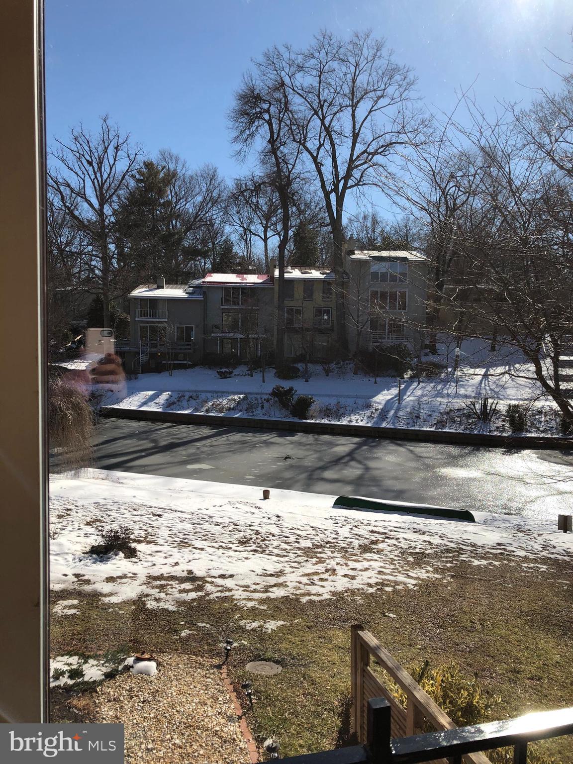 11463 Washington Plz W