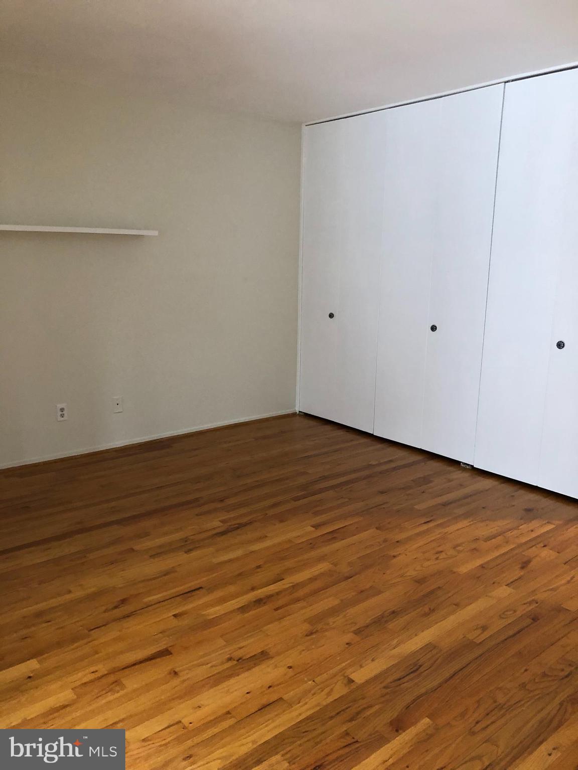 11463 Washington Plz W