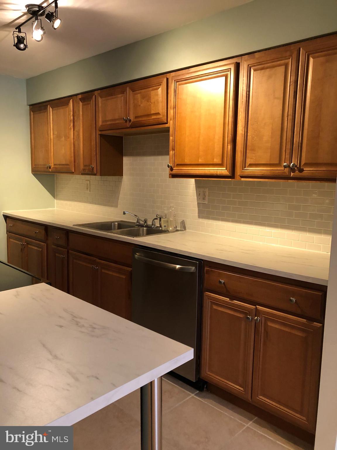 11463 Washington Plz W