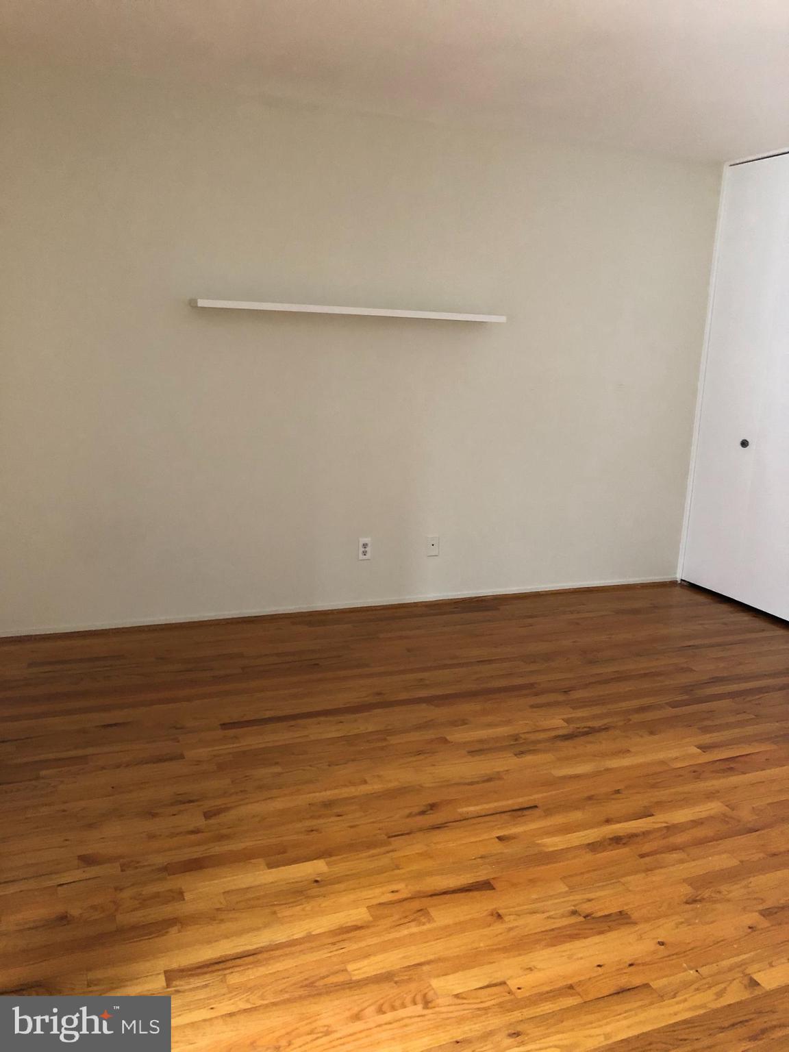 11463 Washington Plz W