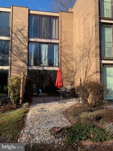 11463 Washington Plz W