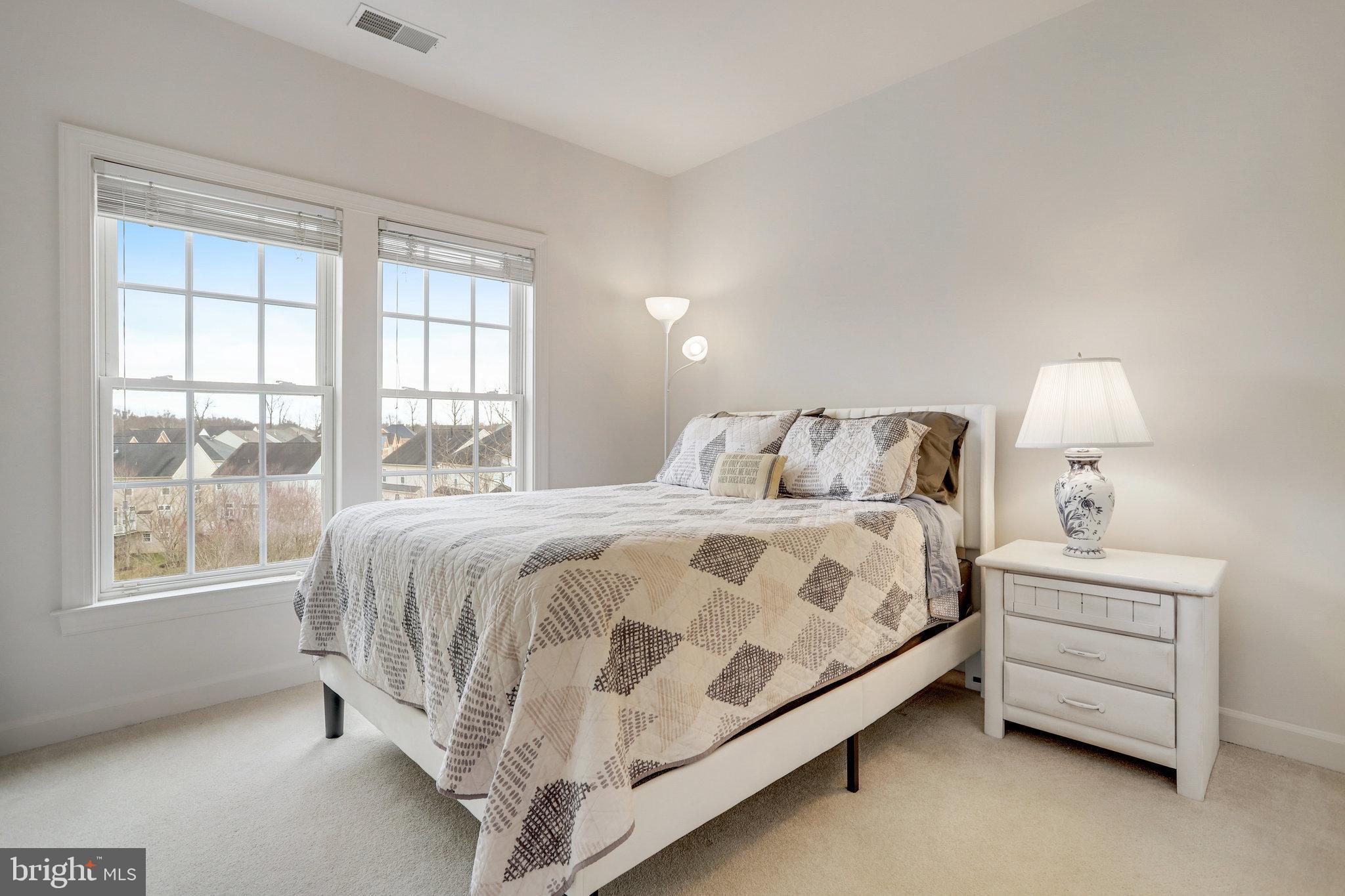 7044 Mundy Point Court