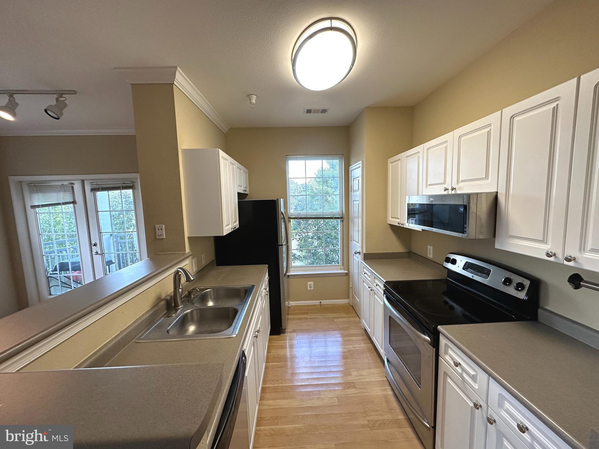 3015 Nicosh Circle Unit: 2310