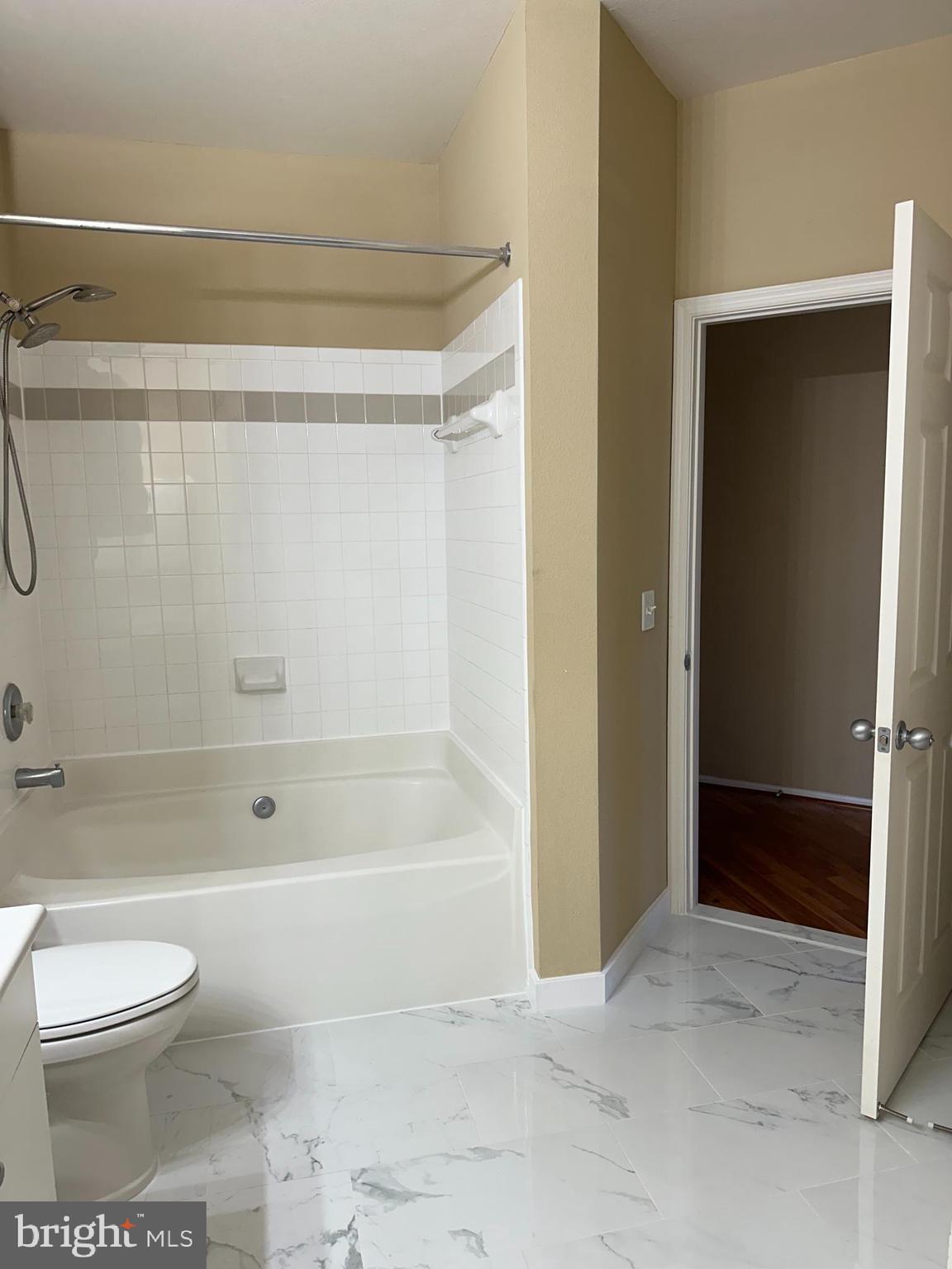 3015 Nicosh Circle Unit: 2310
