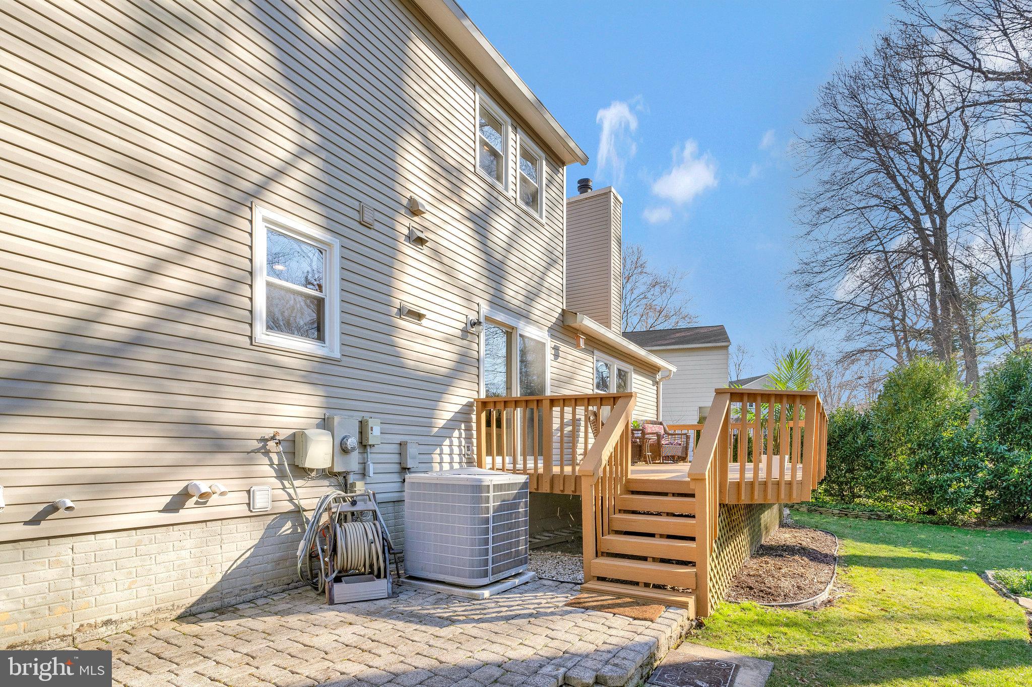 5208 Dunleigh Glen Ln