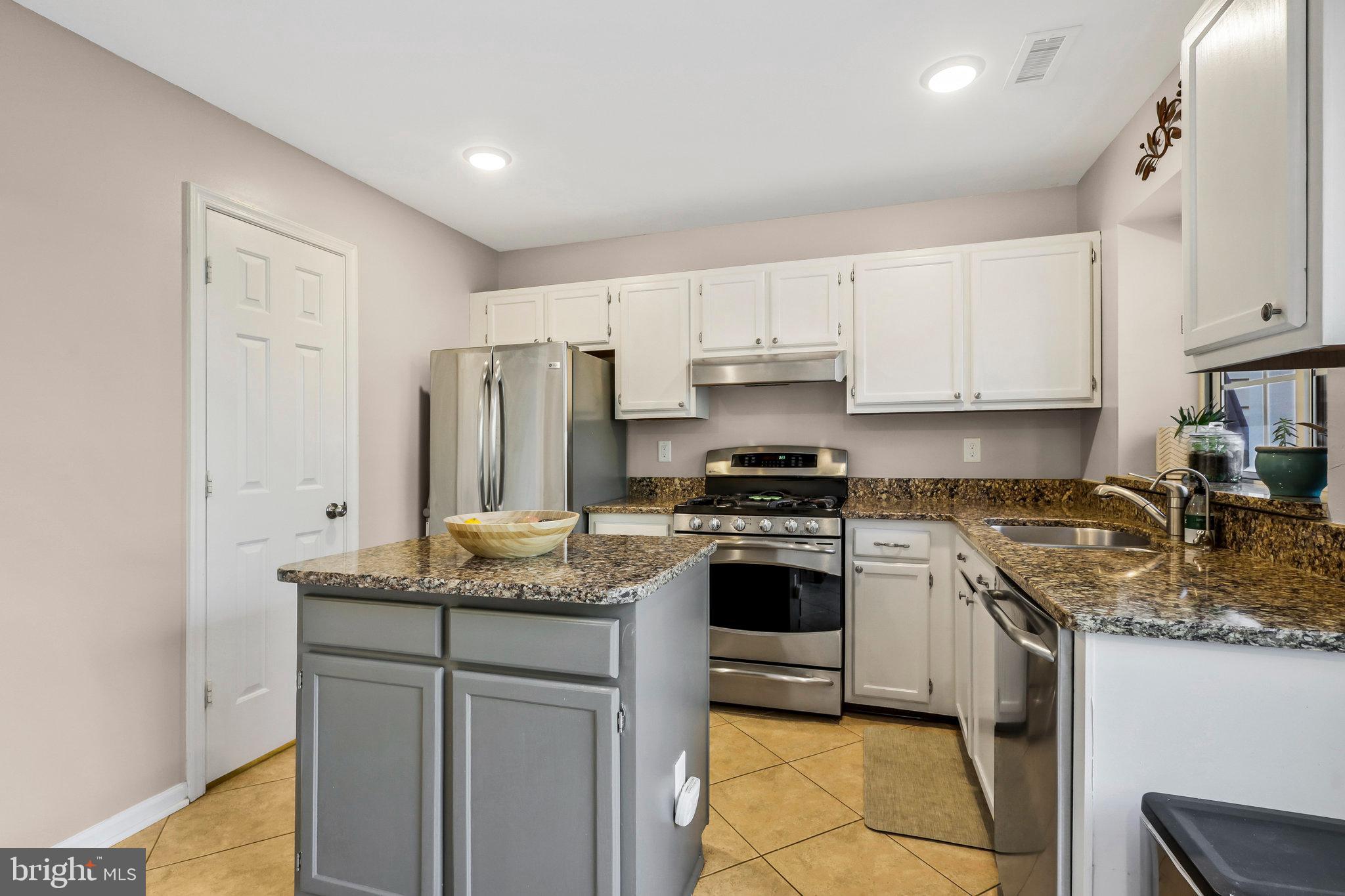 6559 Old Carriage Lane