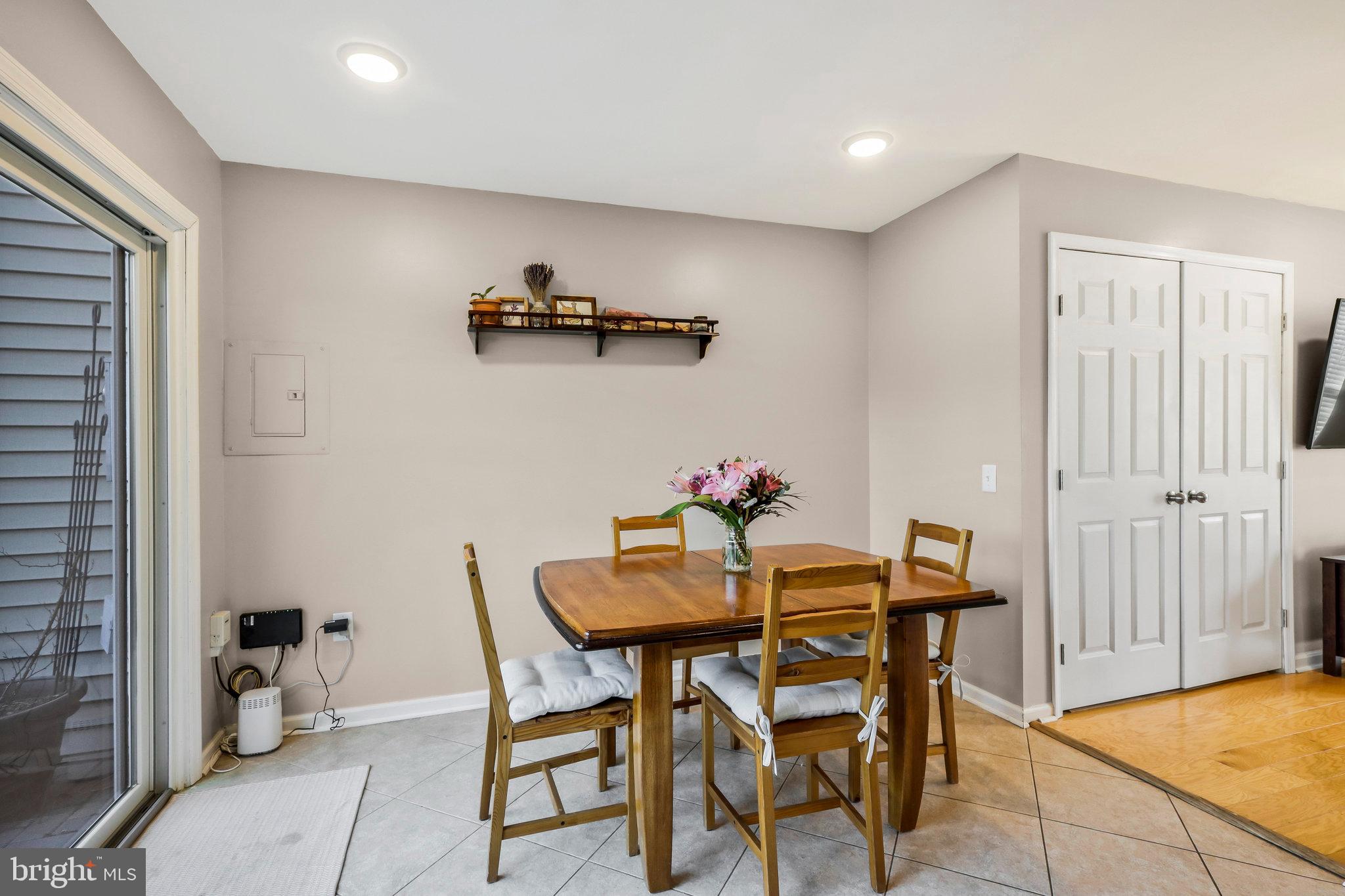6559 Old Carriage Lane