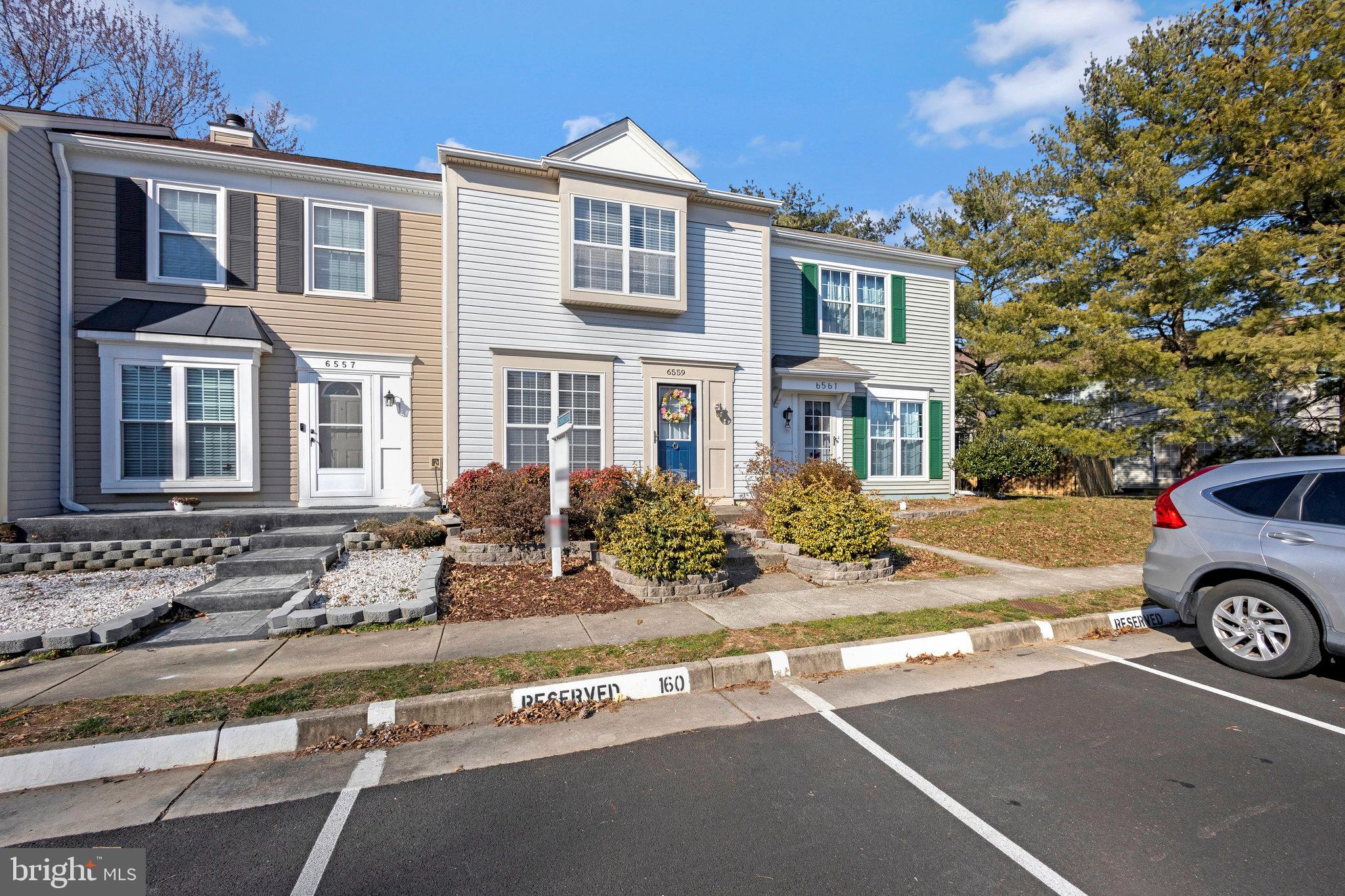 6559 Old Carriage Lane