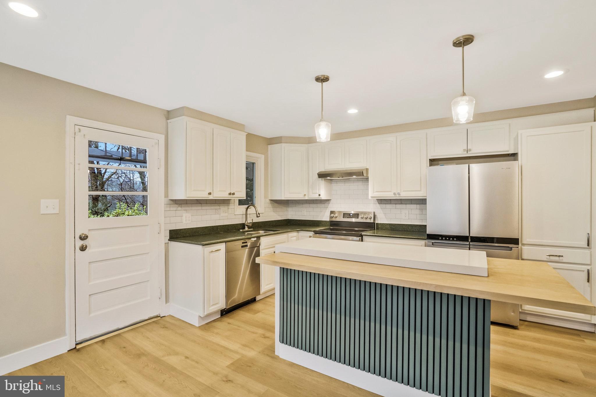 4818 Ponderosa Dr