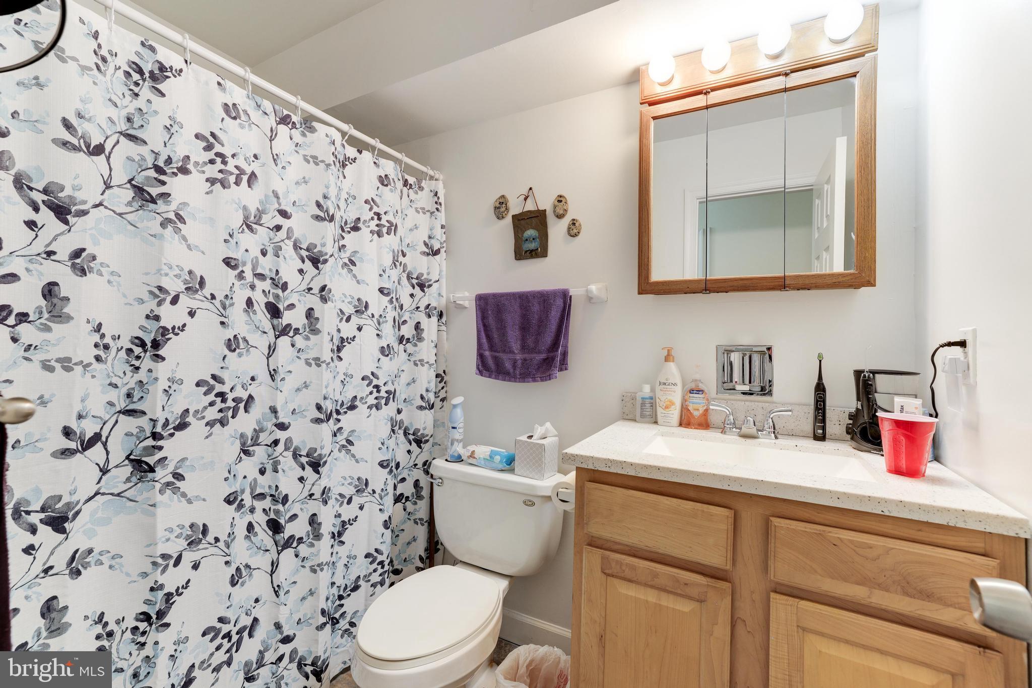 7920 San Leandro Pl #115e