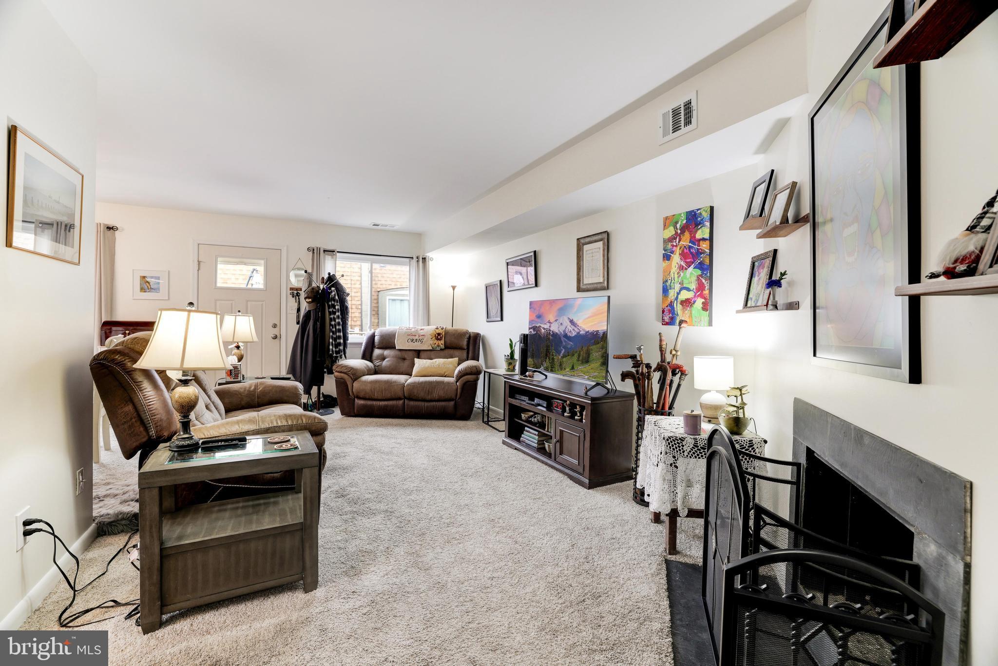 7920 San Leandro Pl #115e