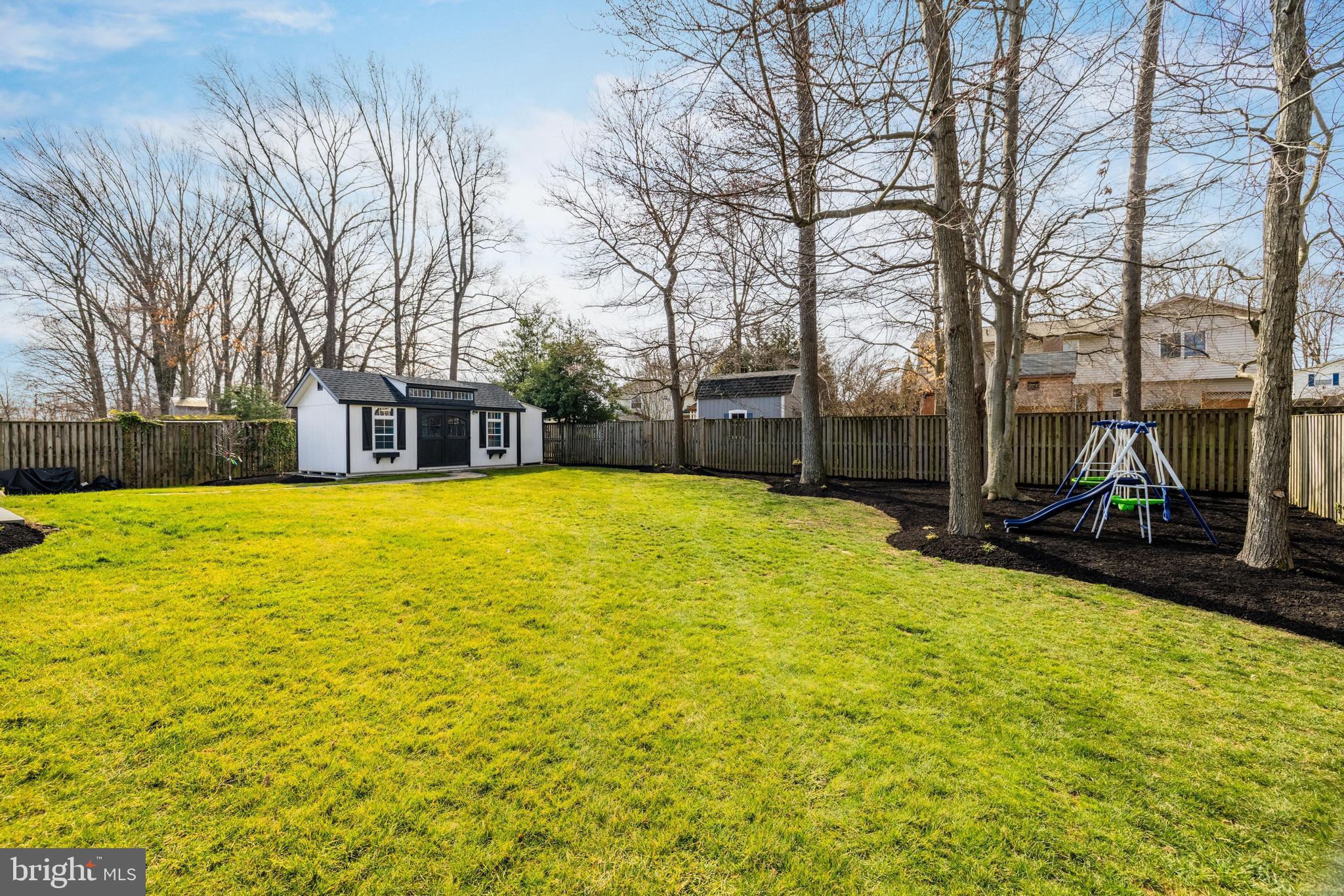 5381 Gainsborough Dr