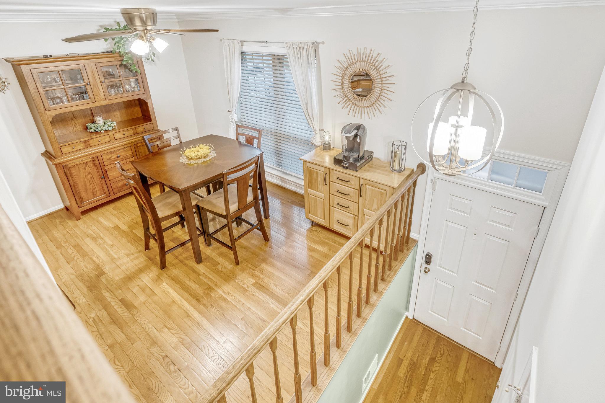 9871 Pond Ct