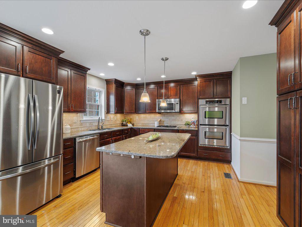 13111 Ashnut Ln