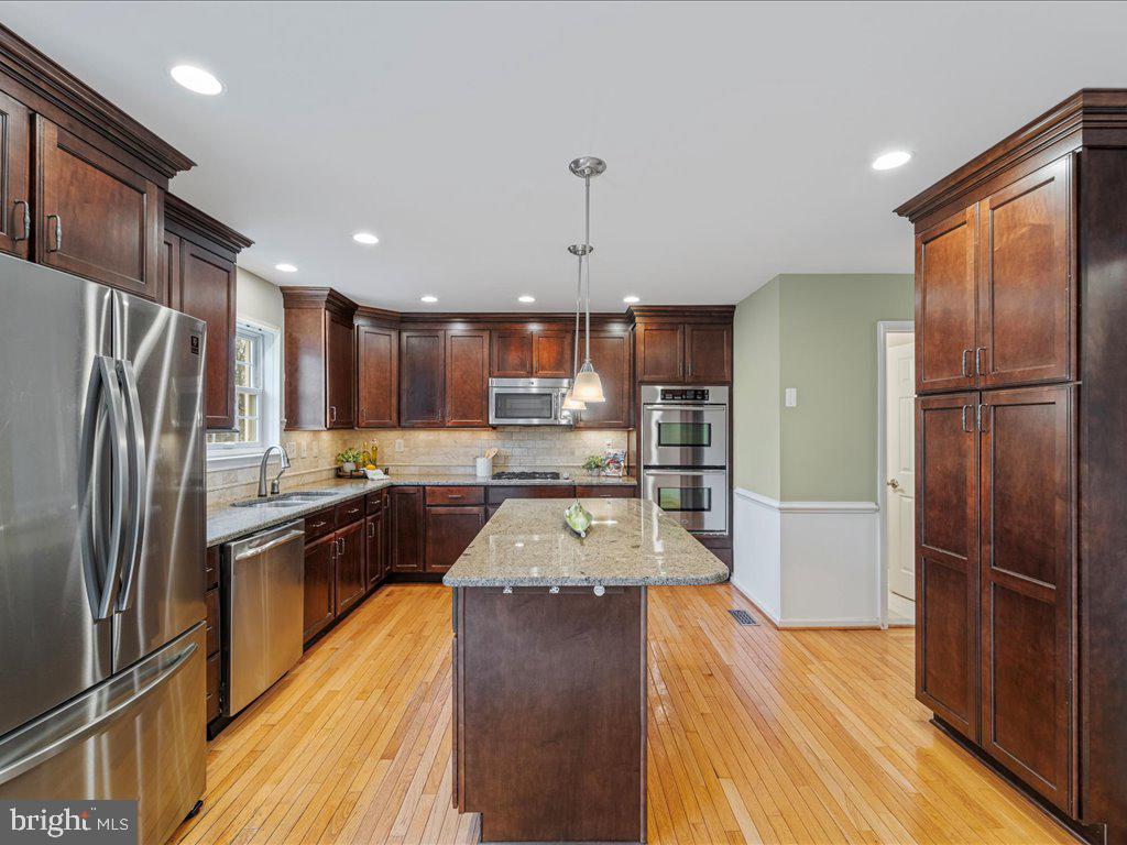 13111 Ashnut Ln