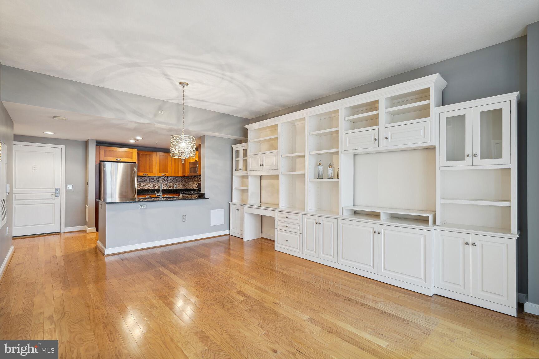 2451 Midtown Ave #611