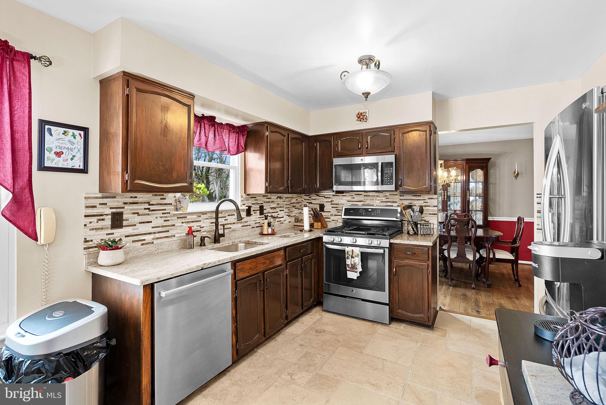 5815 Pamela Dr