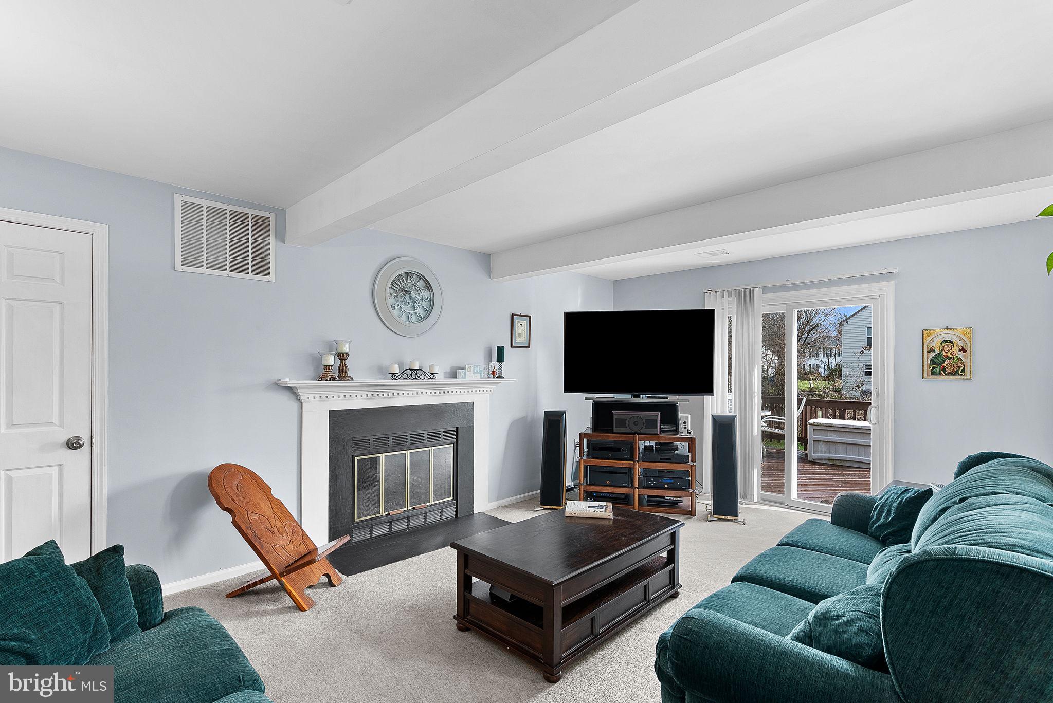 5815 Pamela Dr