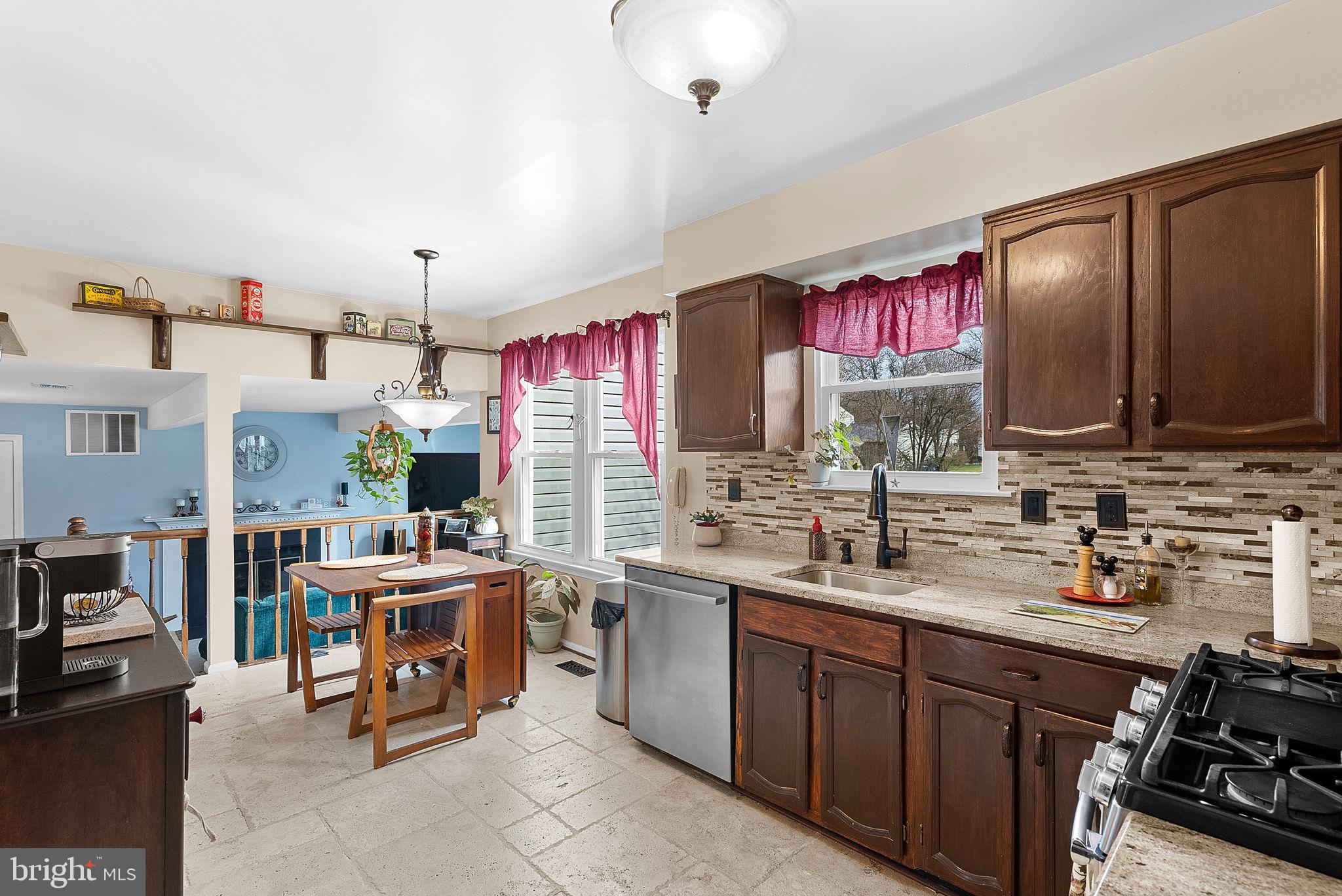 5815 Pamela Dr