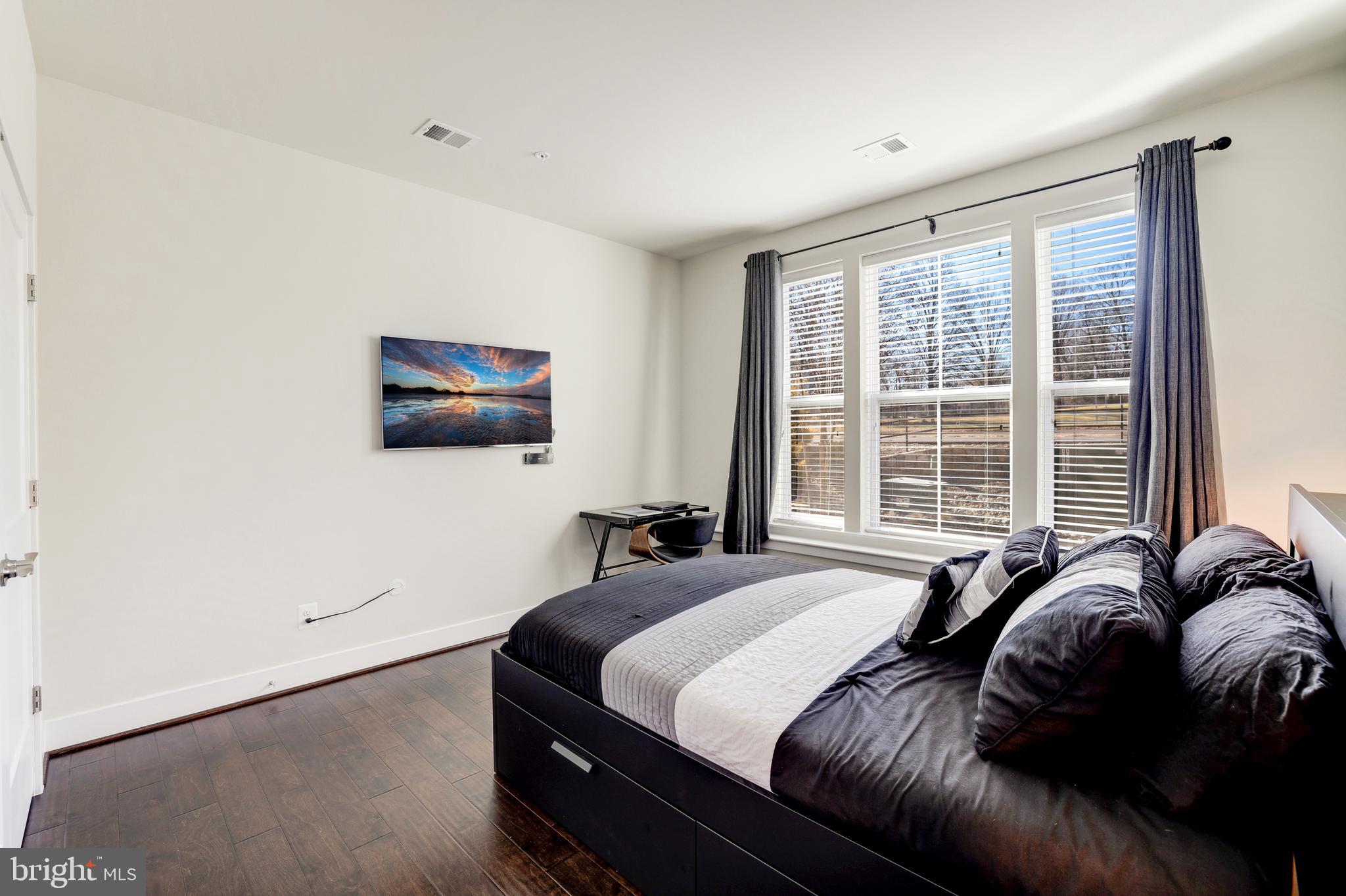 1951 Valley Way #1
