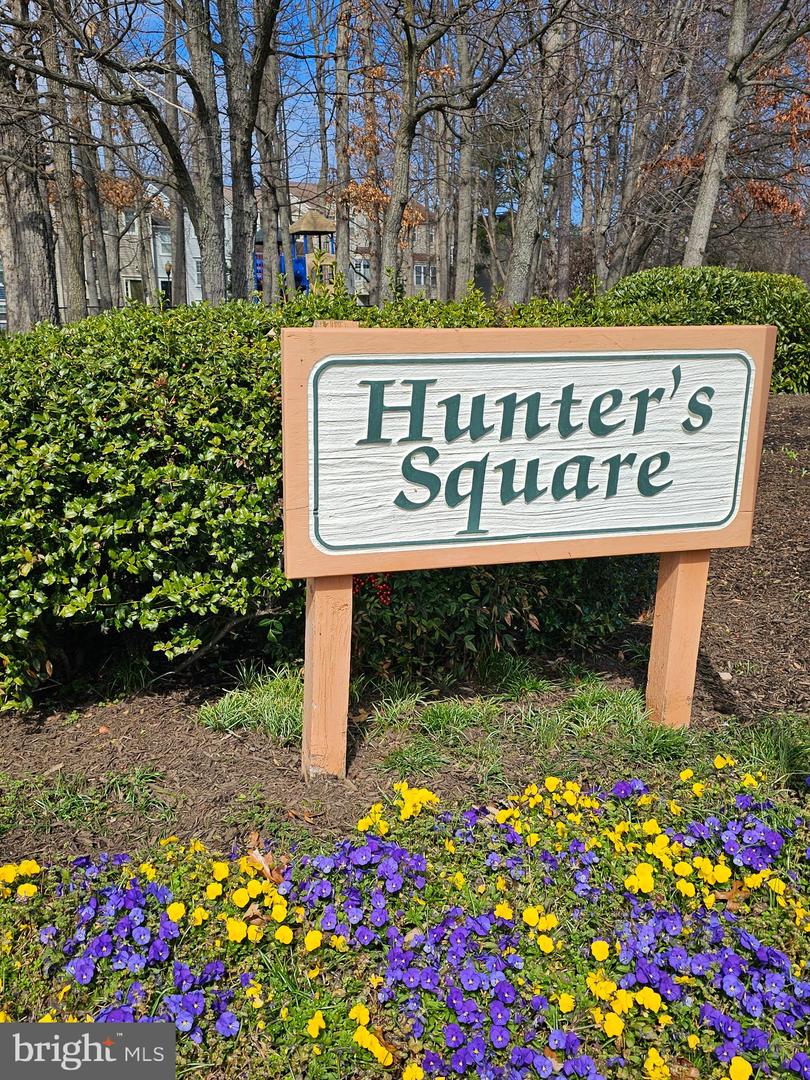 2312 Hunters Square Ct