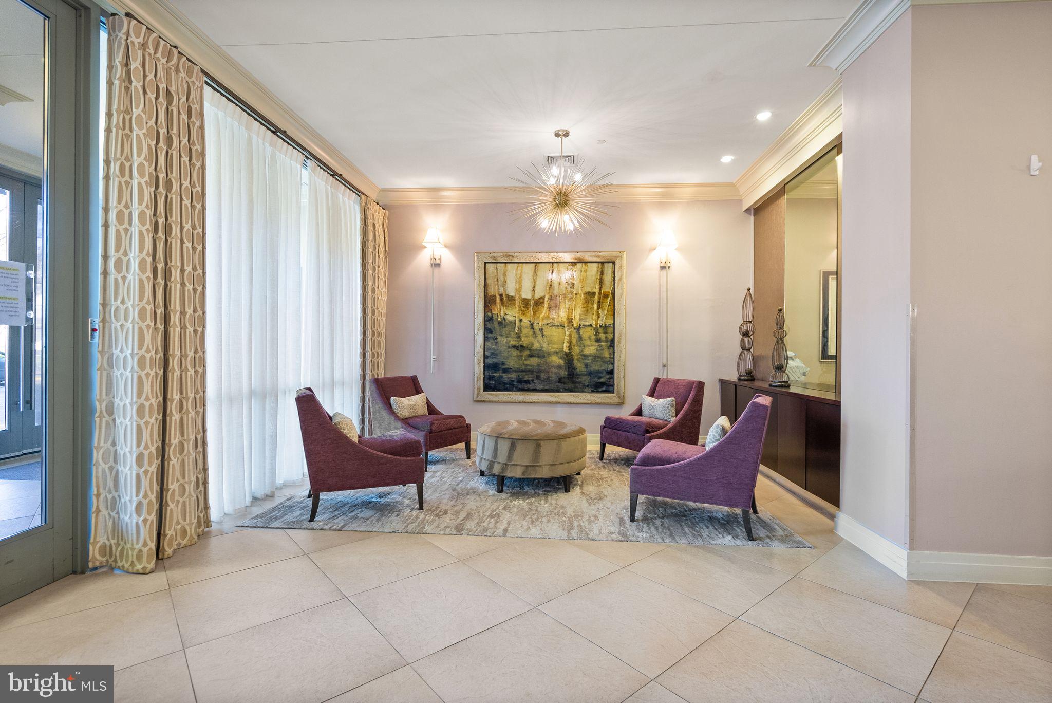 2451 Midtown Ave #818