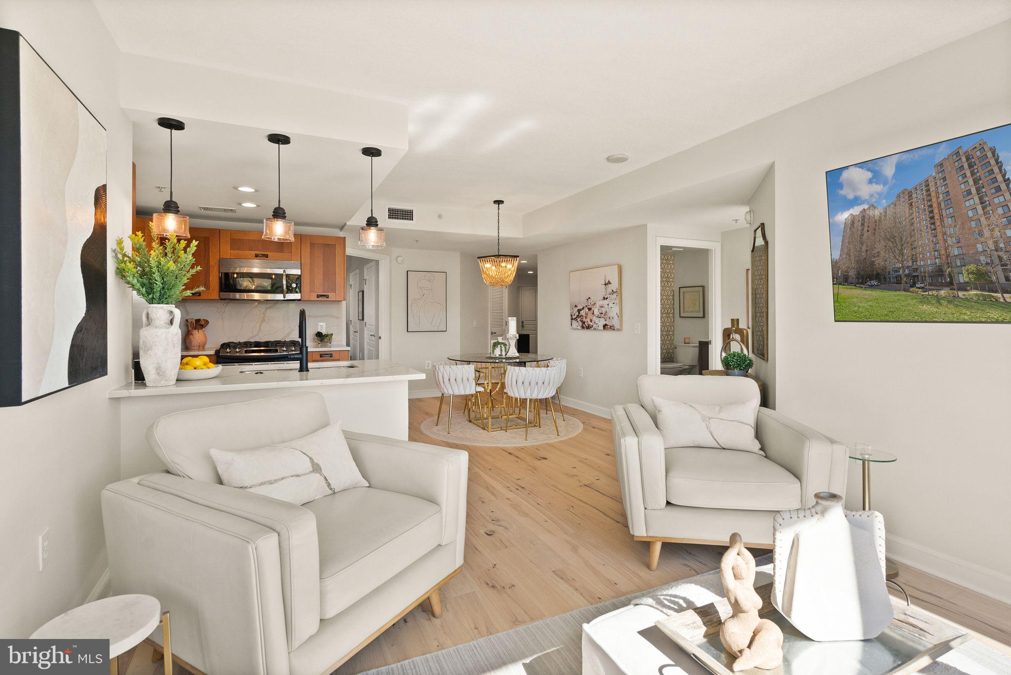 2451 Midtown Ave #818
