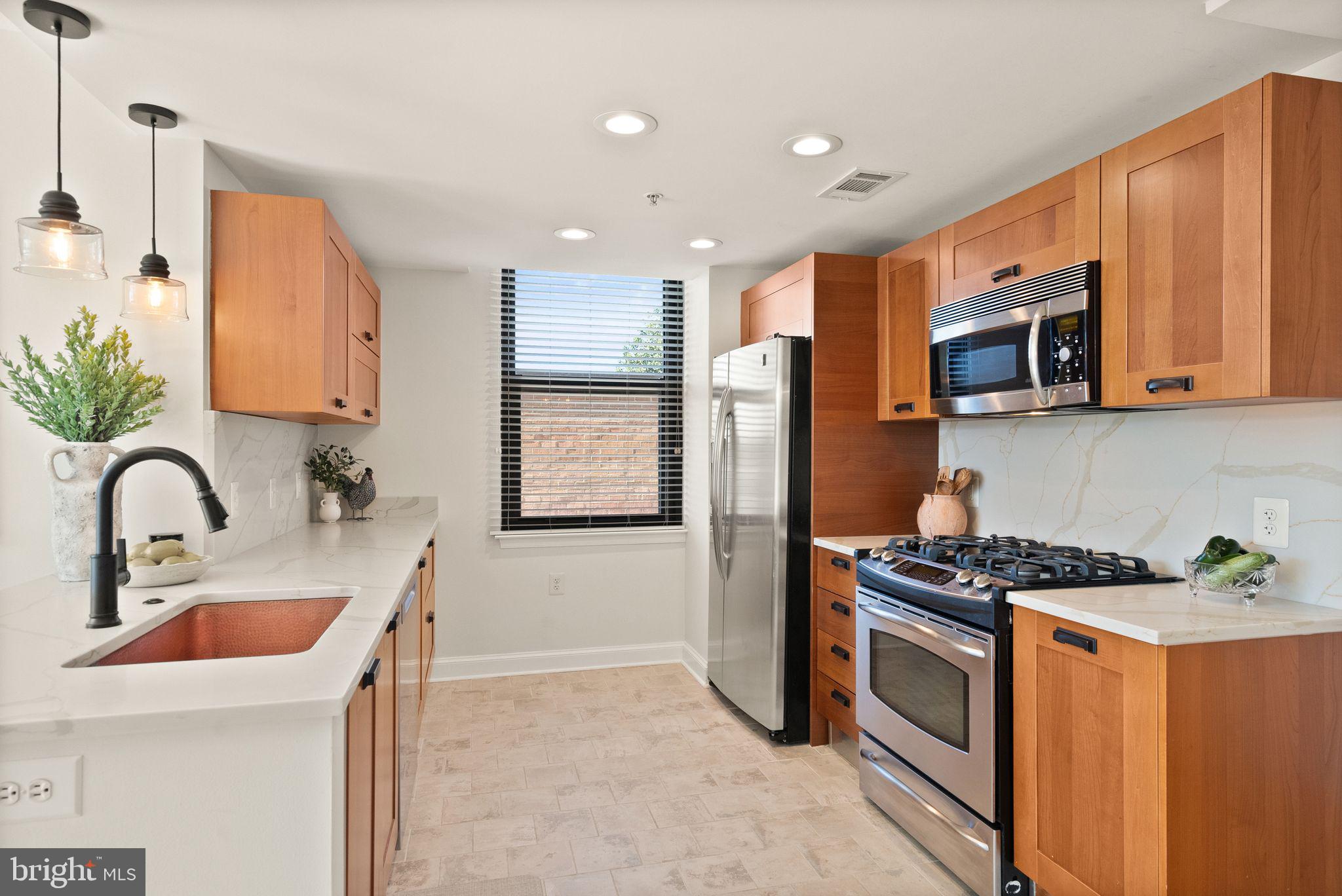 2451 Midtown Ave #818