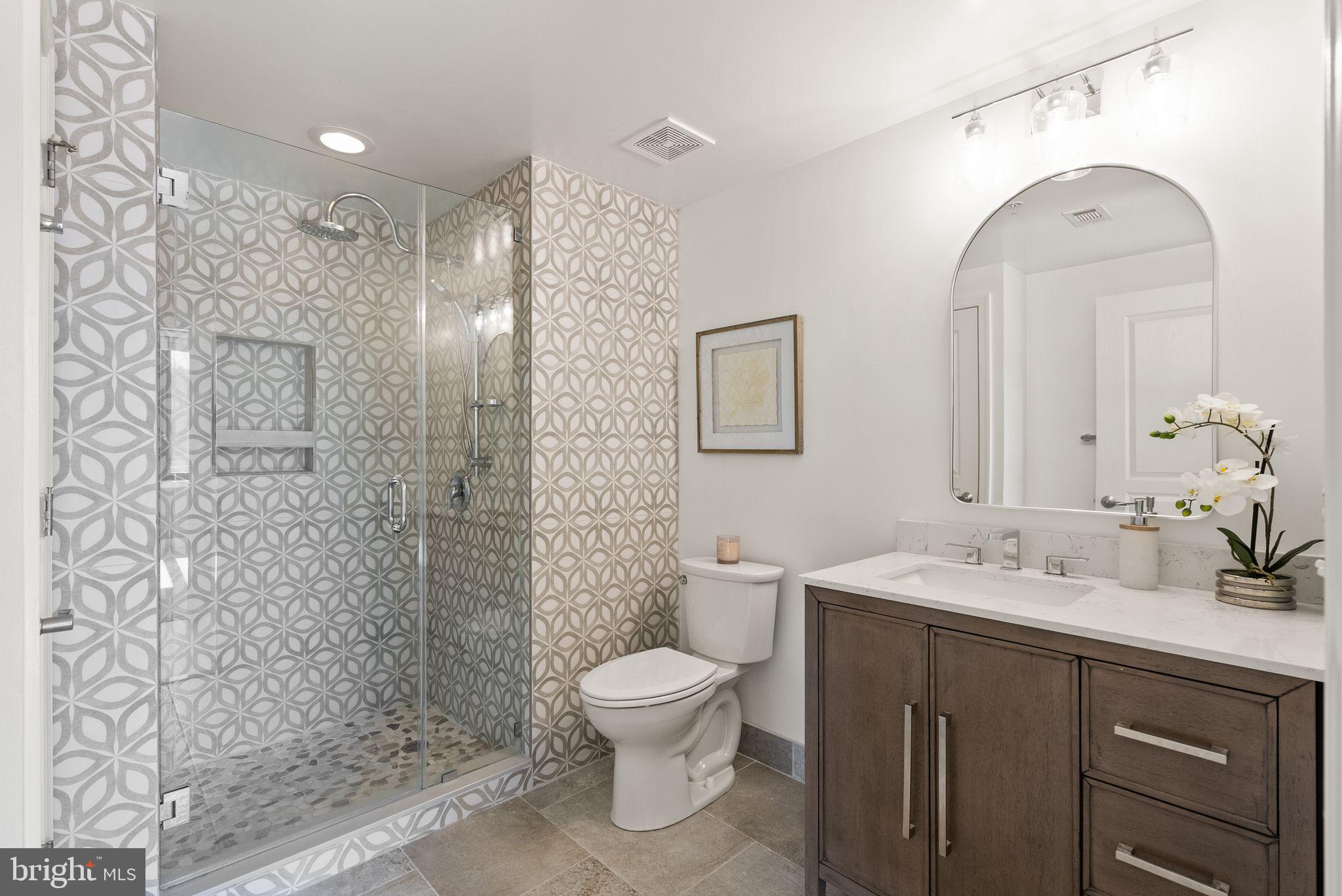 2451 Midtown Ave #818