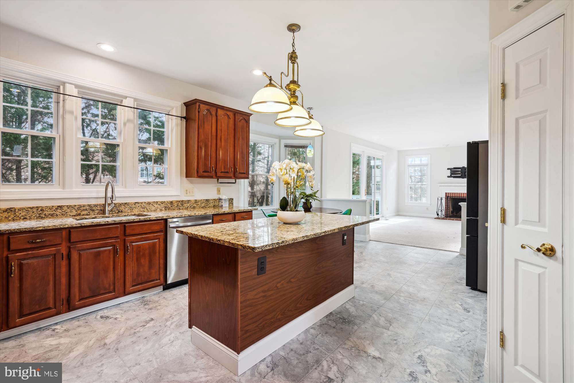 6903 Lillie Mae Way